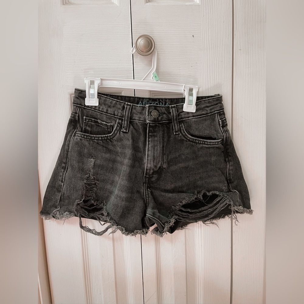 Black ripped jeans